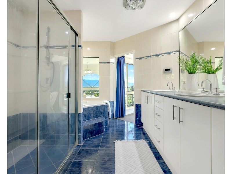 31 Yellowfin Close, Kanimbla QLD 4870