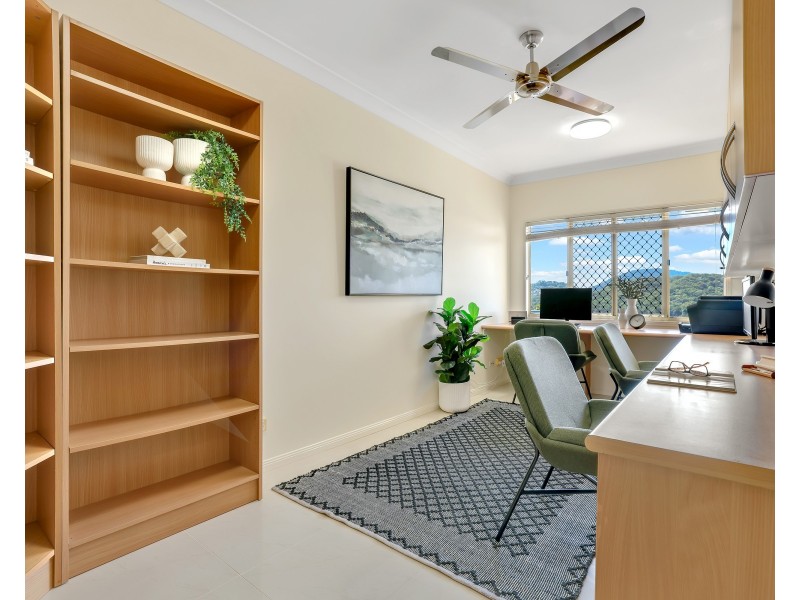 31 Yellowfin Close, Kanimbla QLD 4870