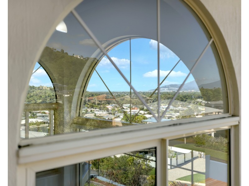 31 Yellowfin Close, Kanimbla QLD 4870