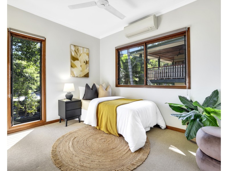 4 Donnelly Close, Brinsmead QLD 4870