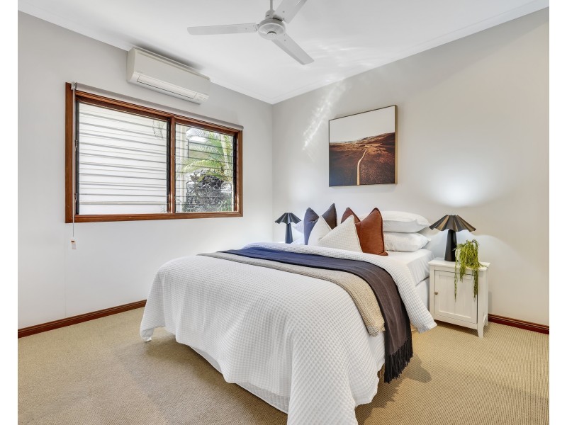 4 Donnelly Close, Brinsmead QLD 4870