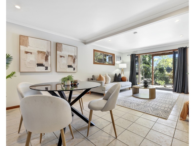 4 Donnelly Close, Brinsmead QLD 4870