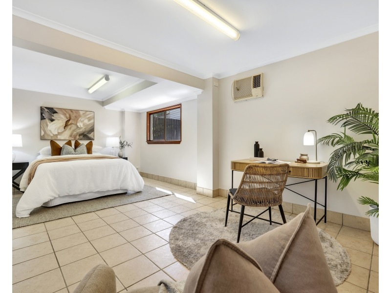 4 Donnelly Close, Brinsmead QLD 4870