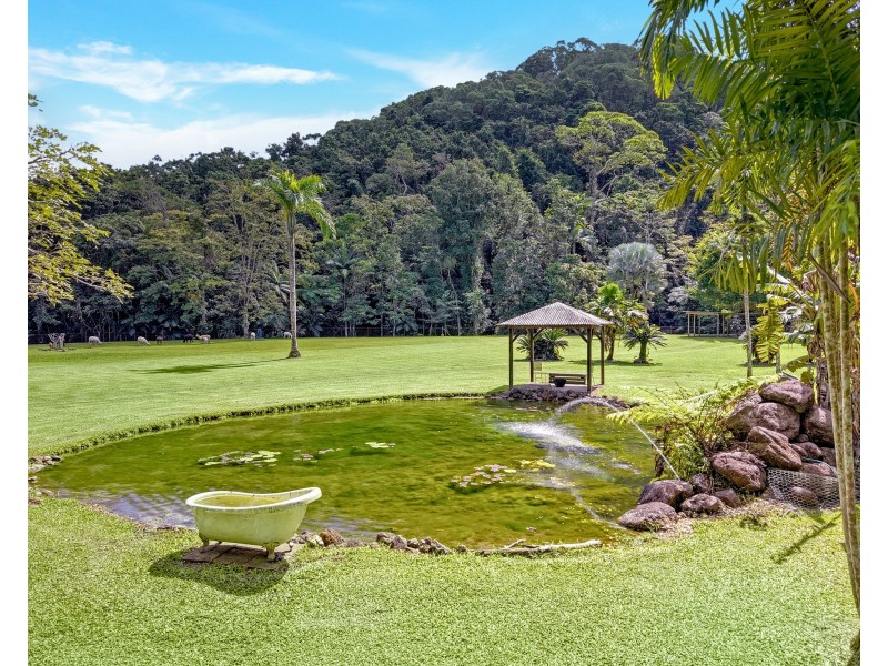376 Kruckow Road, East Russell QLD 4861