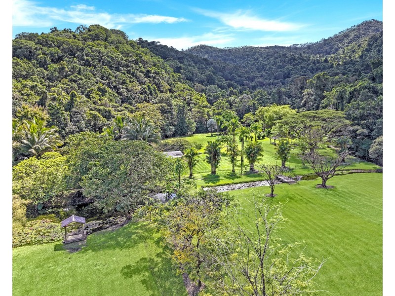 376 Kruckow Road, East Russell QLD 4861