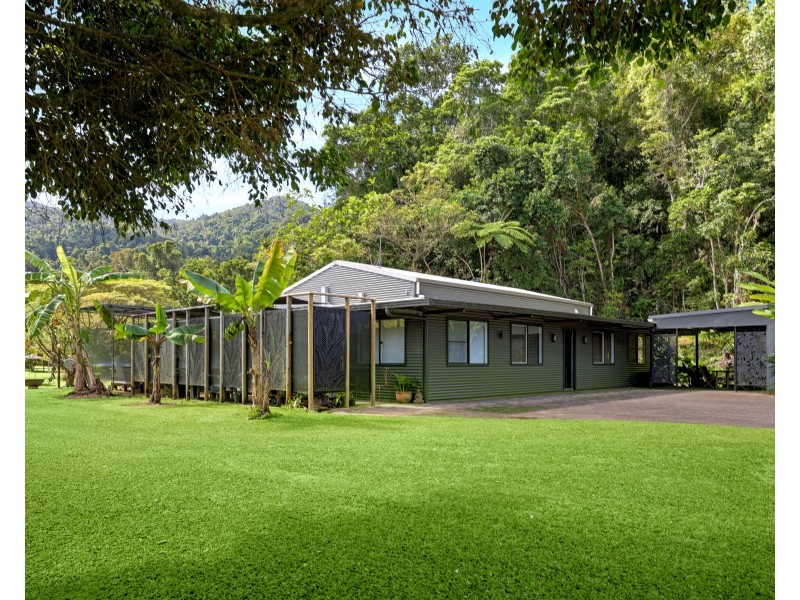 376 Kruckow Road, East Russell QLD 4861