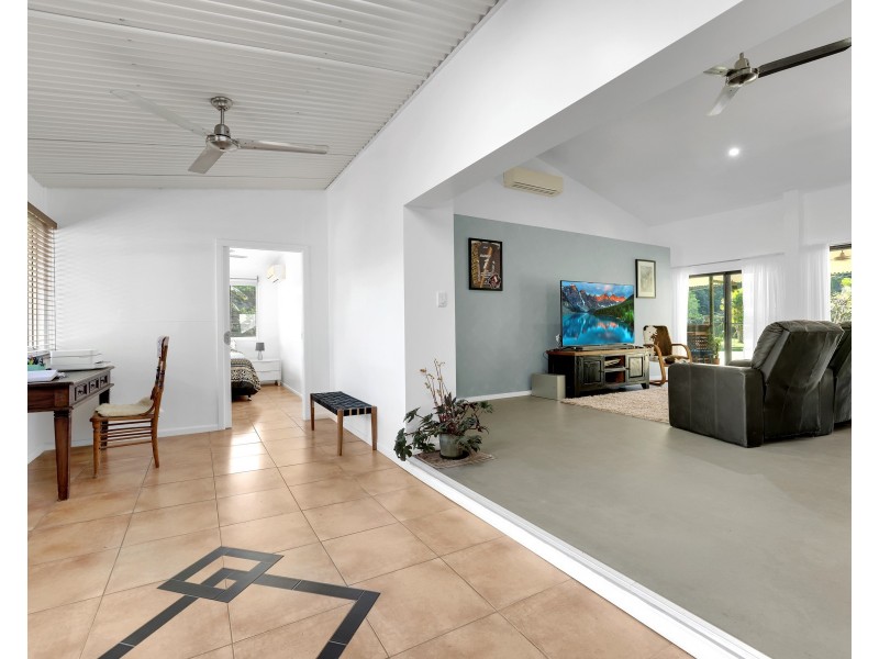 376 Kruckow Road, East Russell QLD 4861