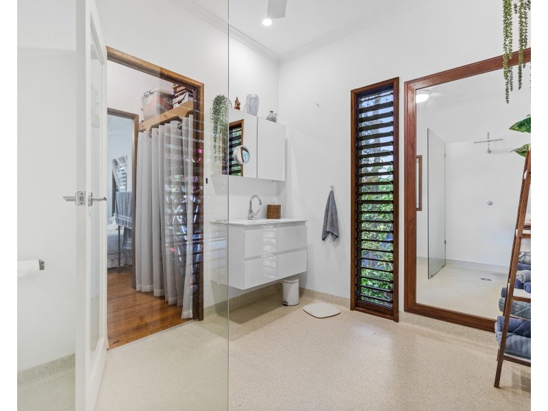 10 Cycas Close, Kamerunga QLD 4870
