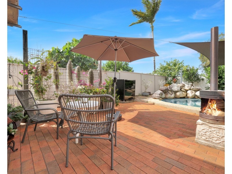 12 Wentworth Close, Bentley Park QLD 4869