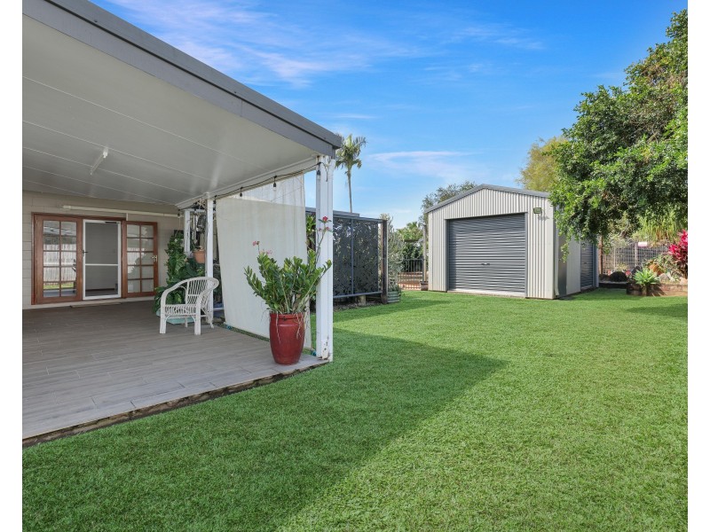 12 Wentworth Close, Bentley Park QLD 4869