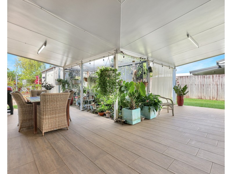 12 Wentworth Close, Bentley Park QLD 4869