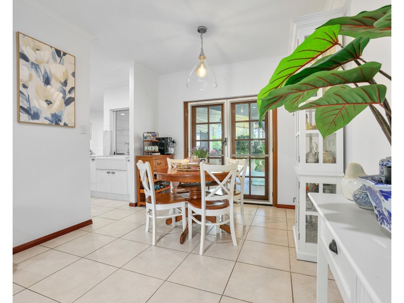 12 Wentworth Close, Bentley Park QLD 4869