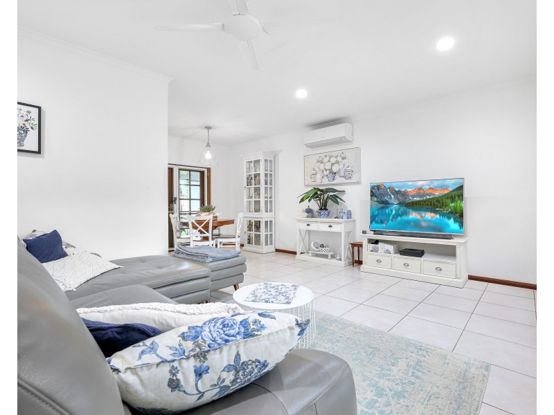 12 Wentworth Close, Bentley Park QLD 4869