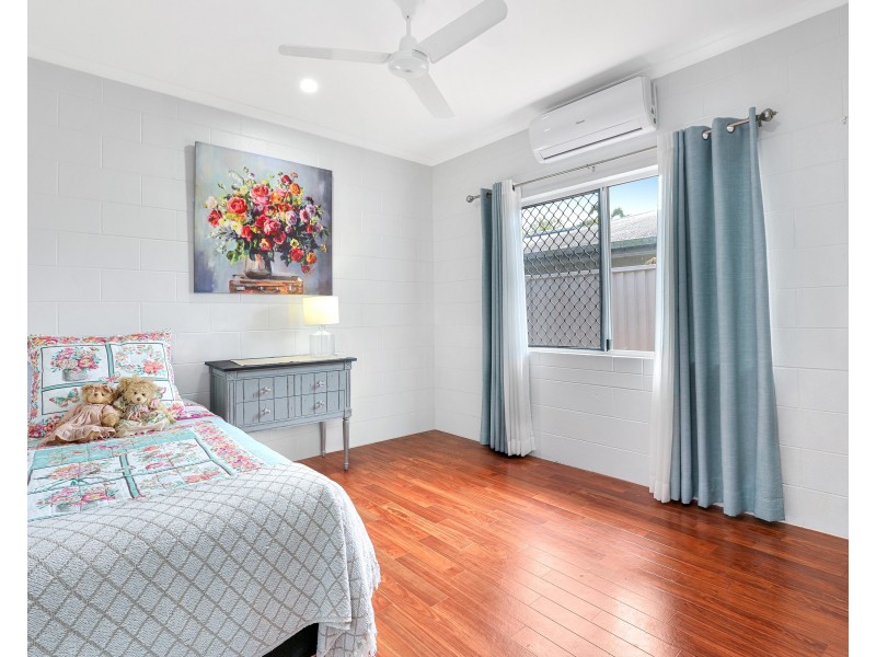 12 Wentworth Close, Bentley Park QLD 4869