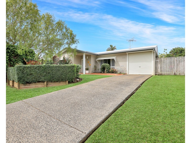 12 Wentworth Close, Bentley Park QLD 4869