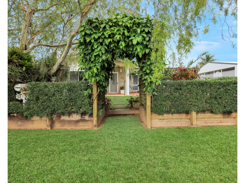 12 Wentworth Close, Bentley Park QLD 4869