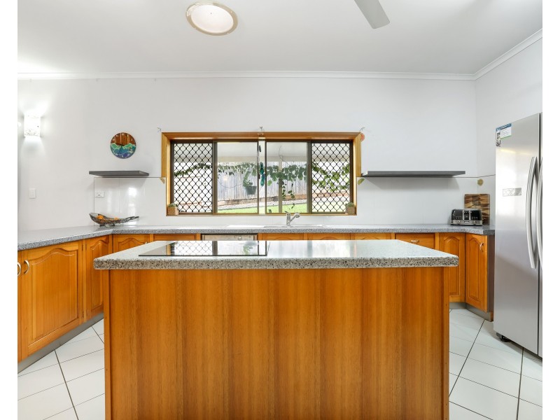 16 Kestrel Street, Bayview Heights QLD 4868