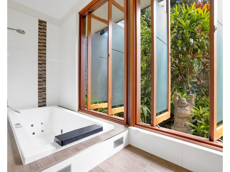 97-99 James Cook Drive, Kewarra Beach QLD 4879
