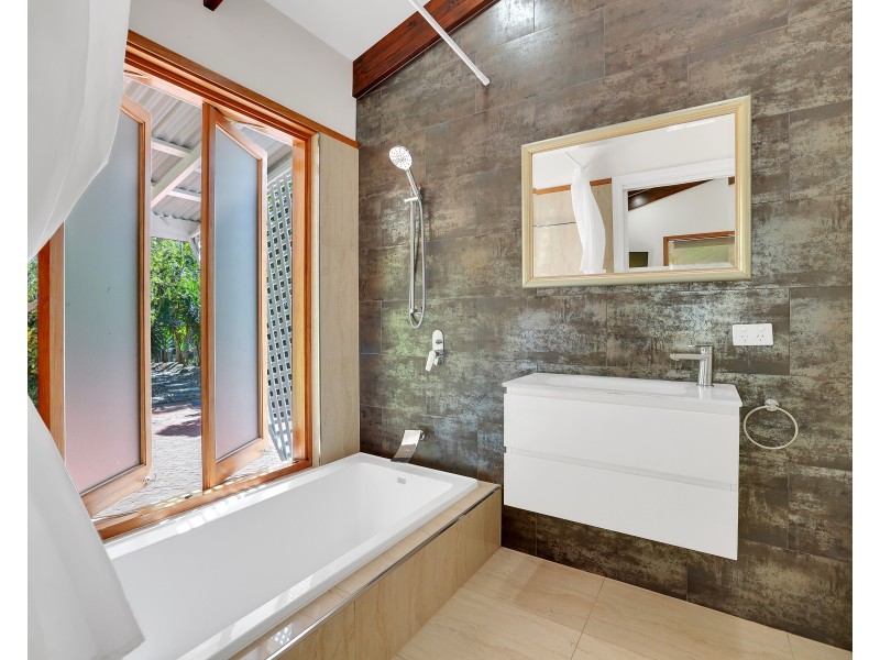 97-99 James Cook Drive, Kewarra Beach QLD 4879