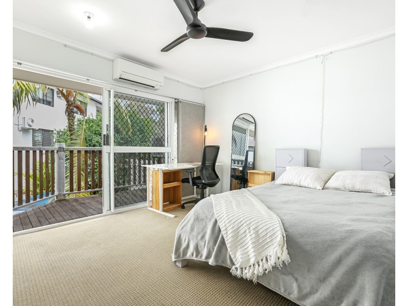 10/18-20 Adair Street, Yorkeys Knob QLD 4878