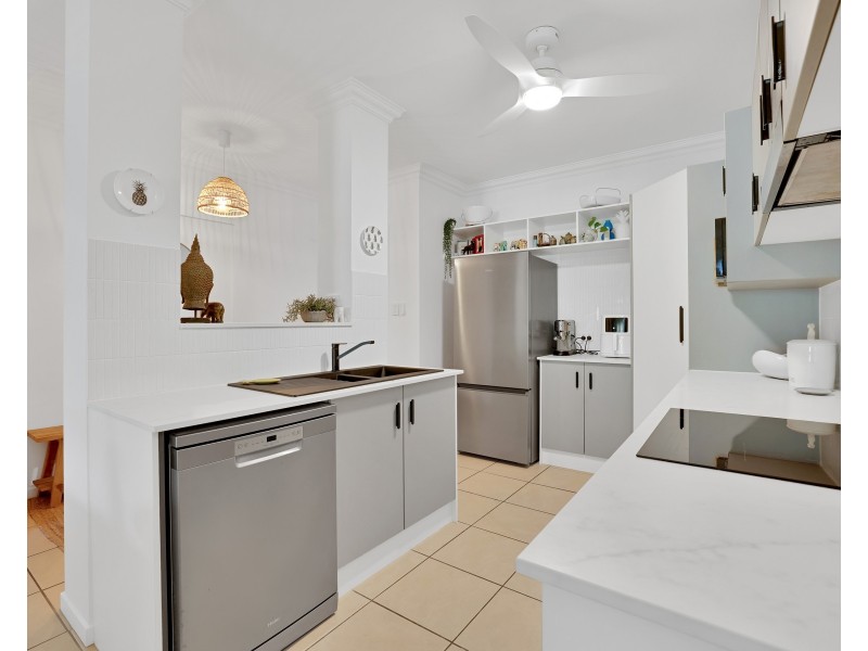 2210/40-42 Clifton Road, Clifton Beach QLD 4879