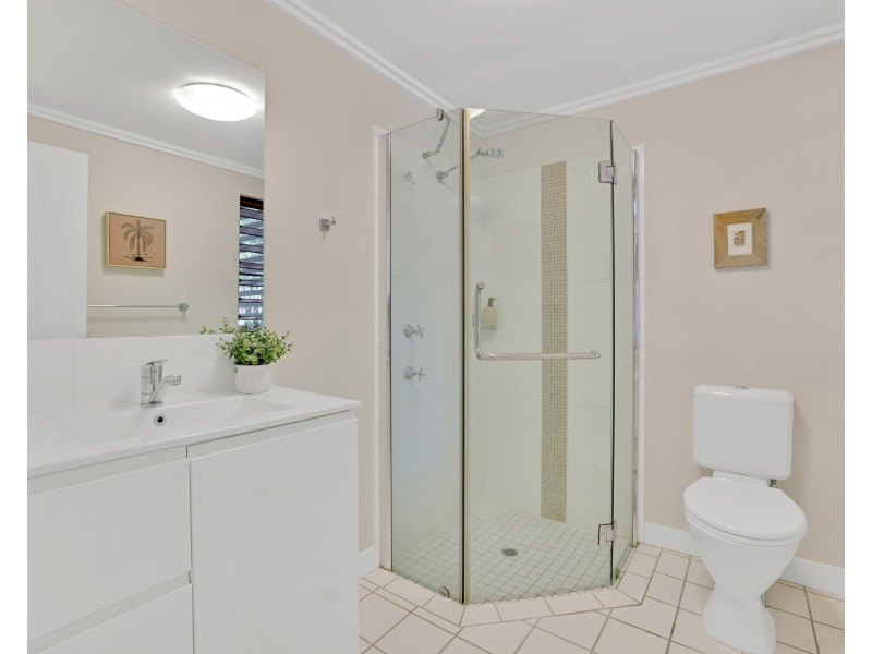 2210/40-42 Clifton Road, Clifton Beach QLD 4879