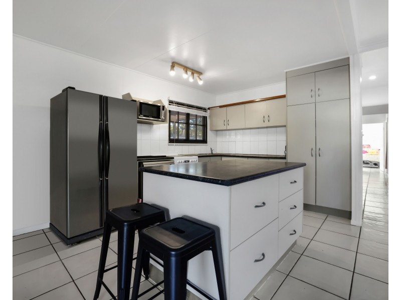 8 Dalton Street, Bungalow QLD 4870