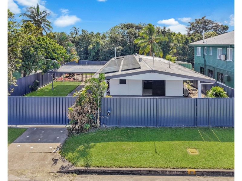 8 Dalton Street, Bungalow QLD 4870
