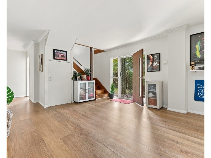 7 McCarthy Close, Brinsmead QLD 4870