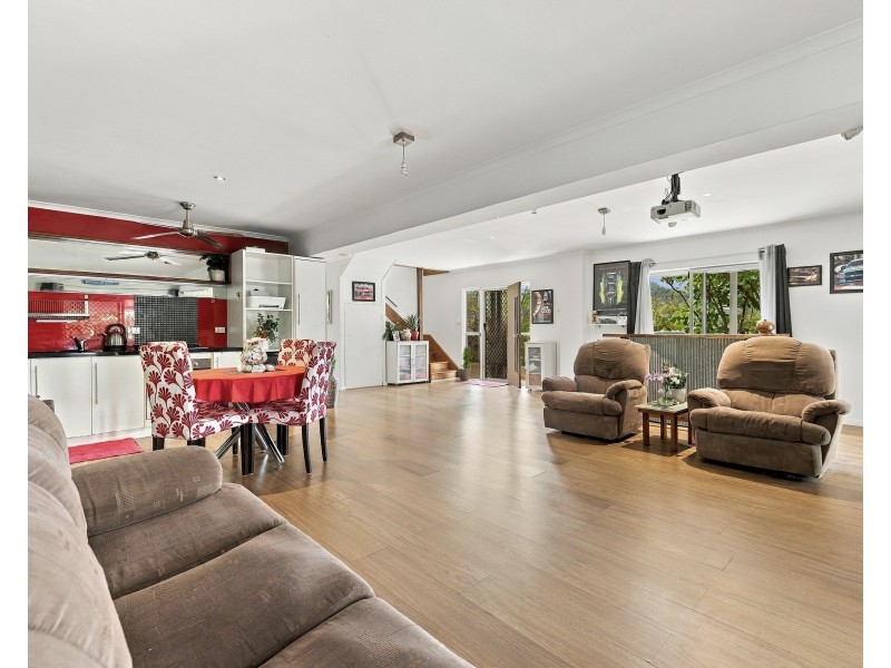 7 McCarthy Close, Brinsmead QLD 4870