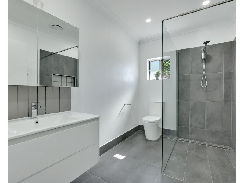 12 Resolution Drive, Bentley Park QLD 4869