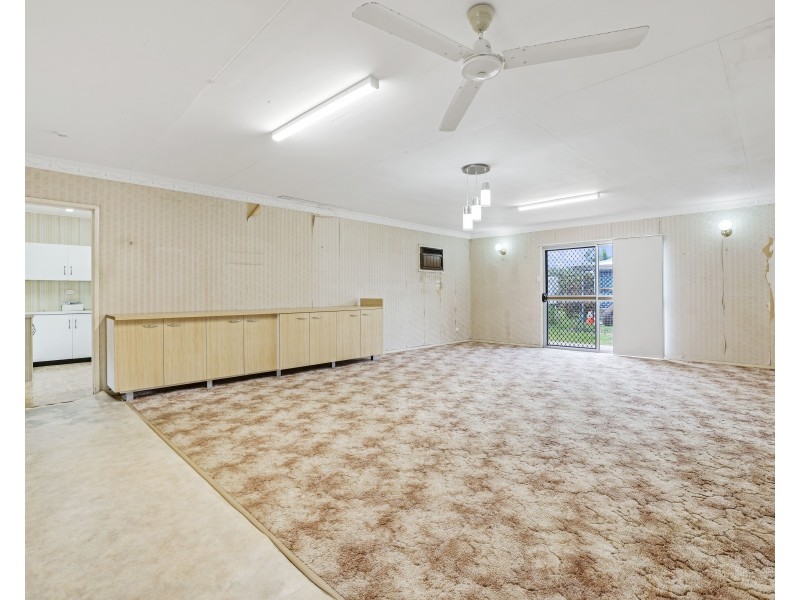 1 Maina Street, Woree QLD 4868