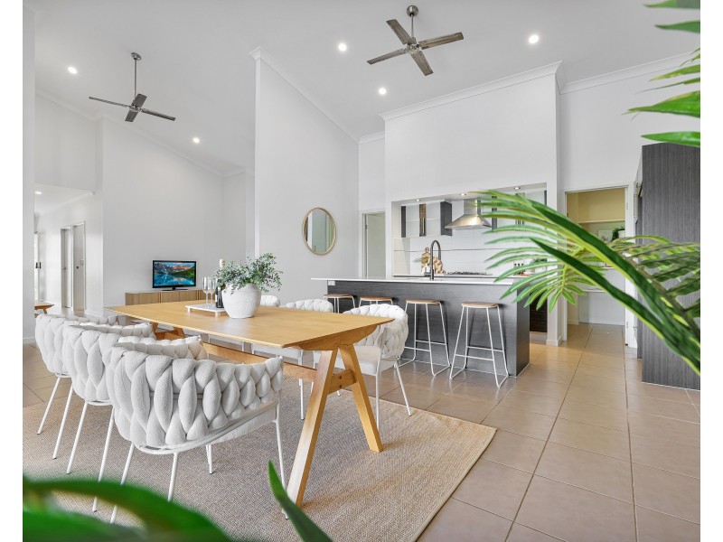 36 Flindersia Street, Redlynch QLD 4870