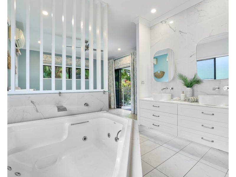 36 Flindersia Street, Redlynch QLD 4870