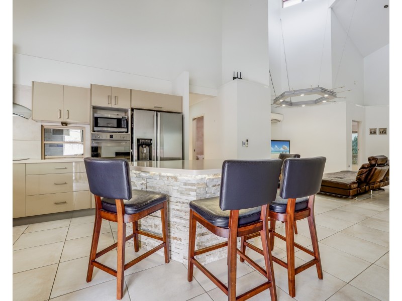 12 Rossmann Road, Smithfield QLD 4878
