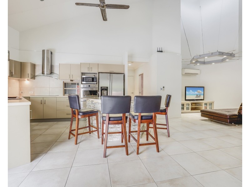 12 Rossmann Road, Smithfield QLD 4878