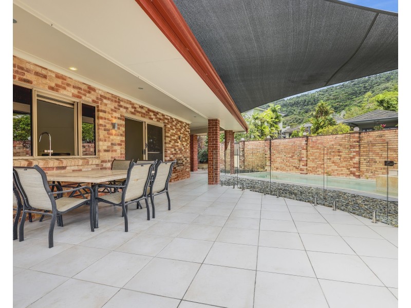 12 Rossmann Road, Smithfield QLD 4878