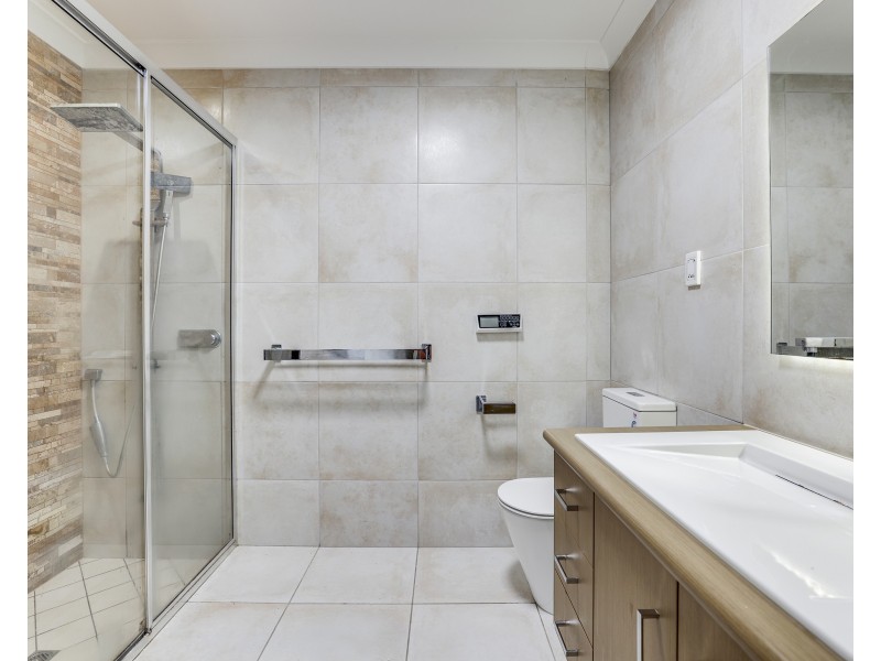 12 Rossmann Road, Smithfield QLD 4878