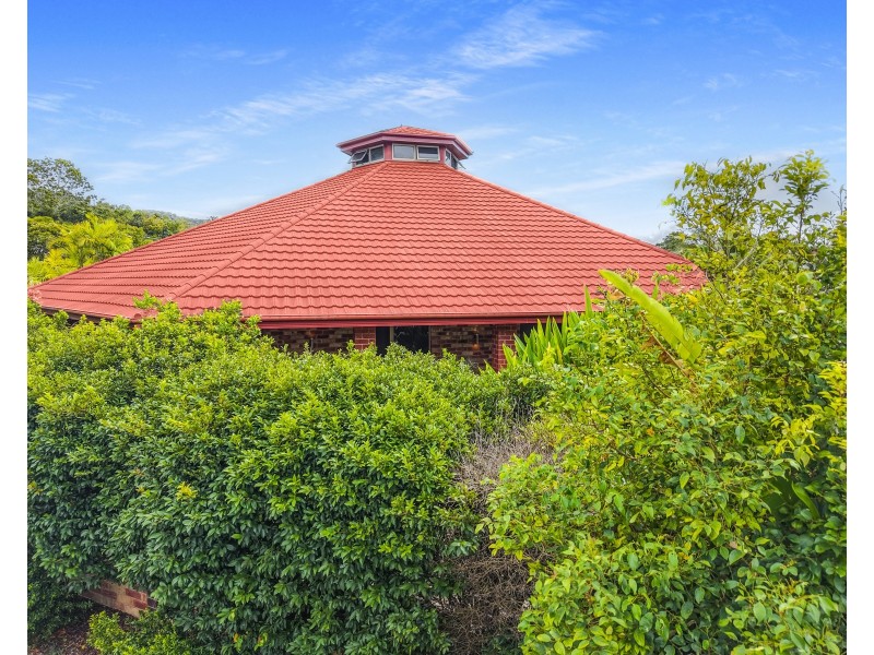 12 Rossmann Road, Smithfield QLD 4878