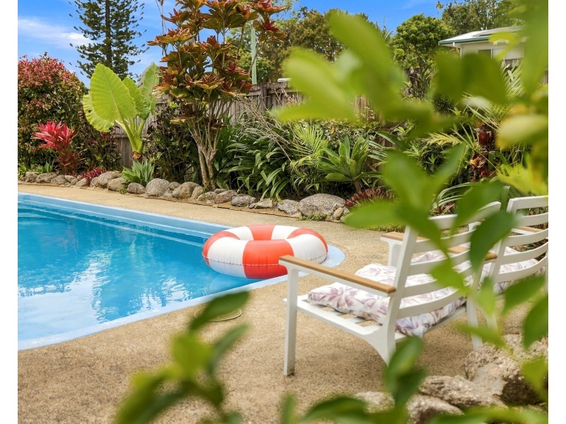 2-4 Lola Close, Woree QLD 4868