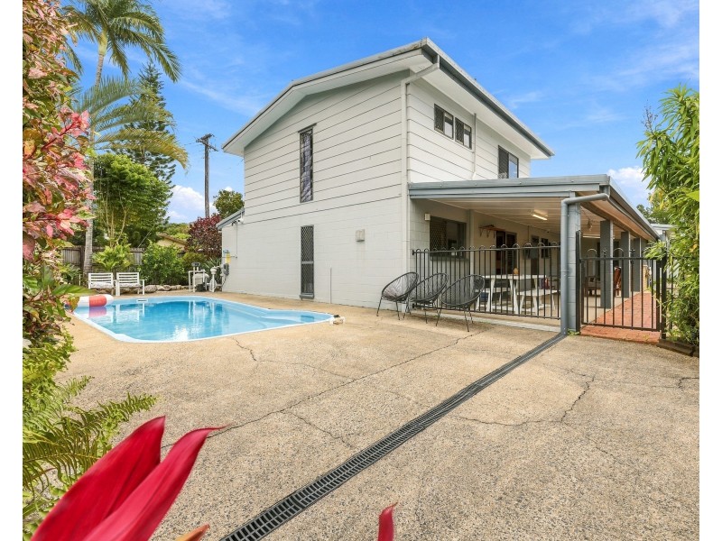 2-4 Lola Close, Woree QLD 4868