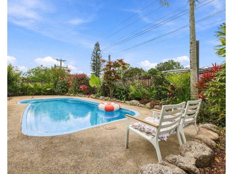 2-4 Lola Close, Woree QLD 4868