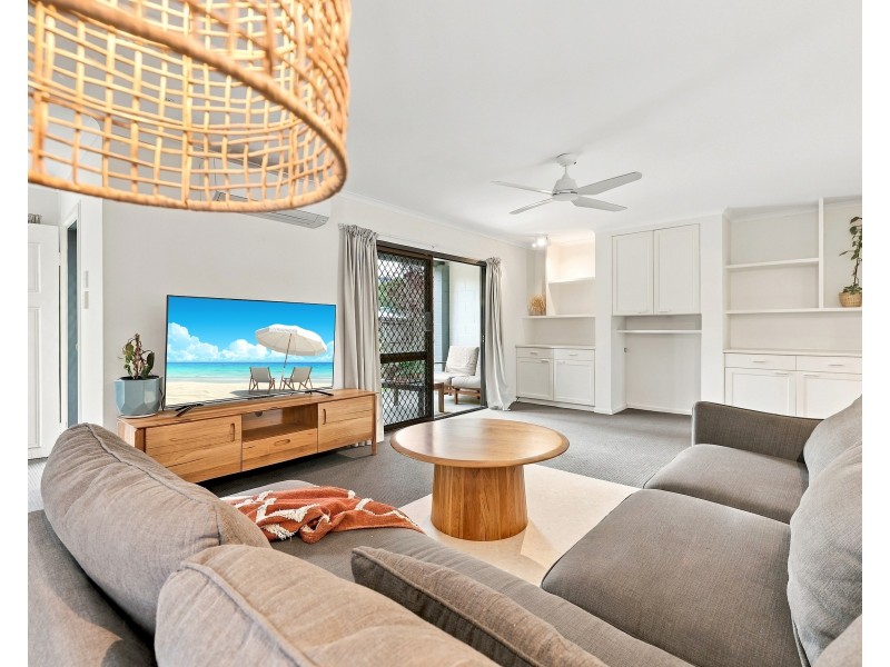 2-4 Lola Close, Woree QLD 4868