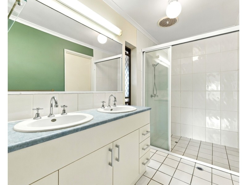 2-4 Lola Close, Woree QLD 4868