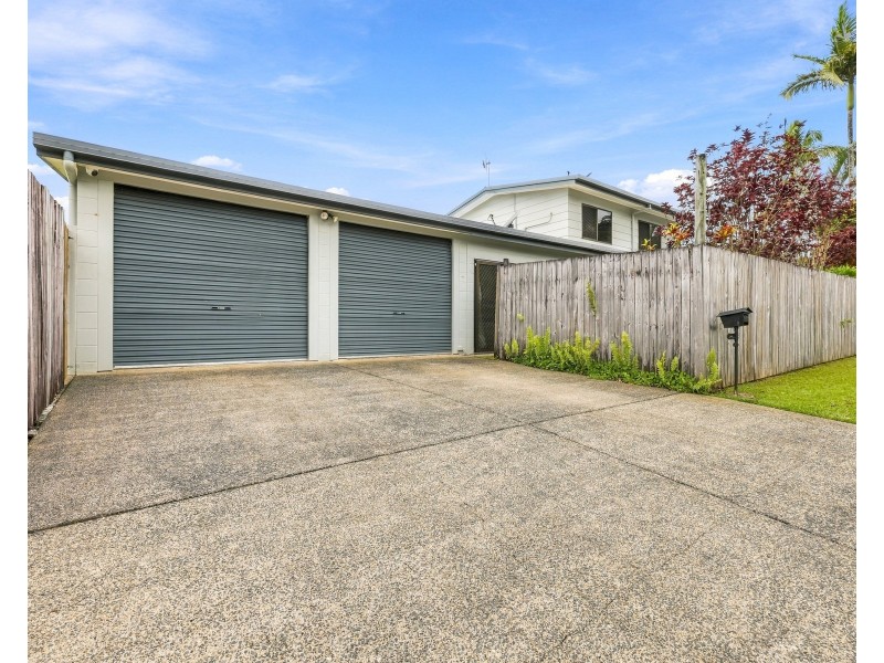 2-4 Lola Close, Woree QLD 4868