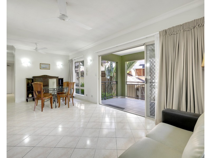 1603/2-10 Greenslopes Street, Cairns North QLD 4870