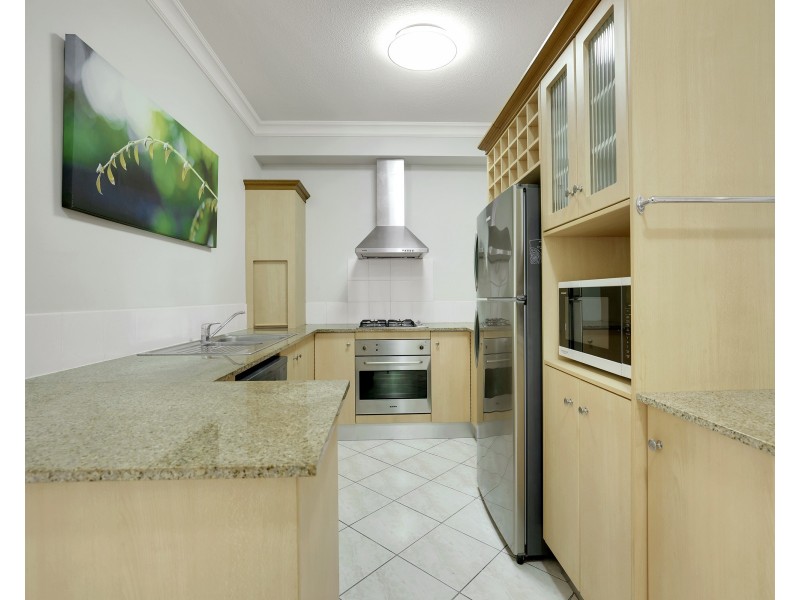 1603/2-10 Greenslopes Street, Cairns North QLD 4870