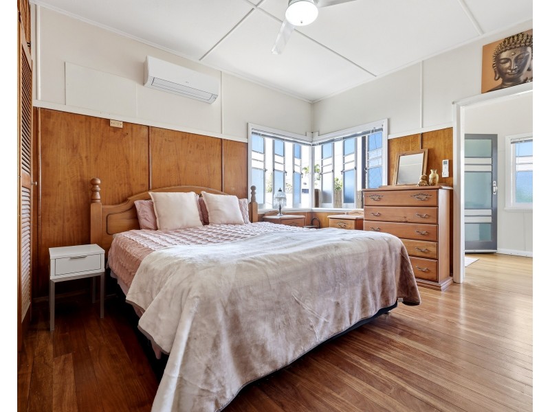 15 Chaplain Avenue, Manunda QLD 4870