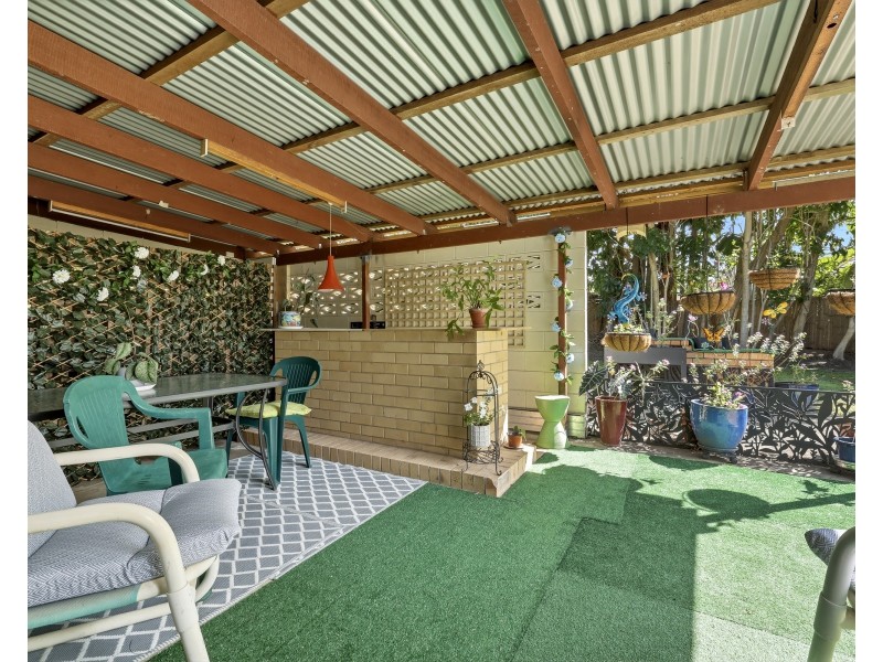 15 Chaplain Avenue, Manunda QLD 4870