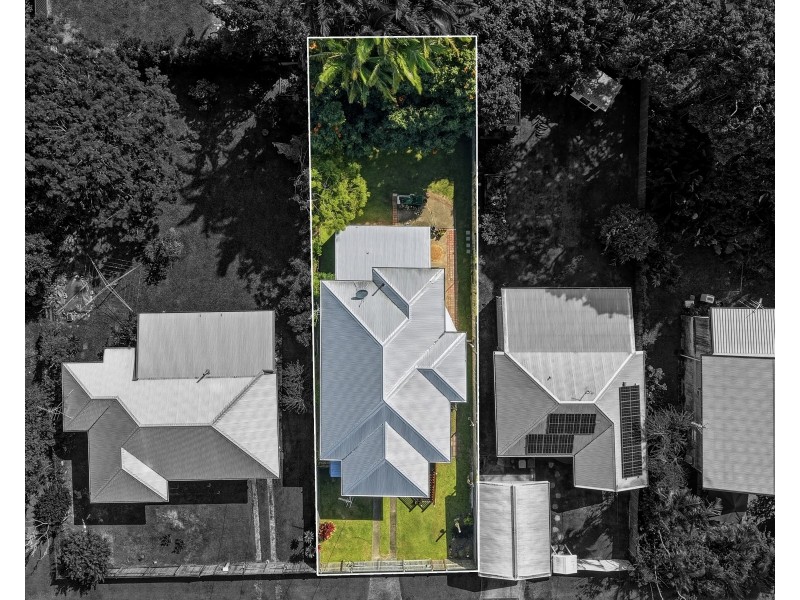 15 Chaplain Avenue, Manunda QLD 4870